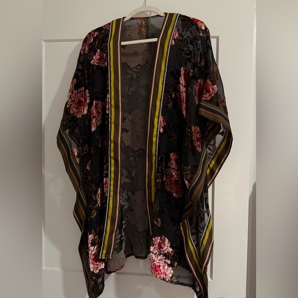 Aratta Silent Journey Viola Burnout Velvet Kimono Floral...